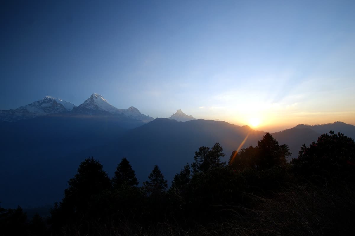 Sunrise from Poon Hill above Ghorepani